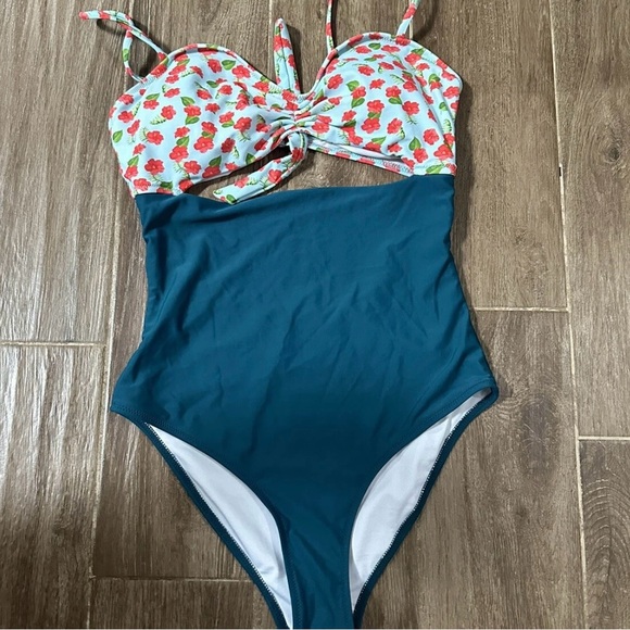Cupshe Other - Cupshe Floral and Teal One Piece Swimsuit